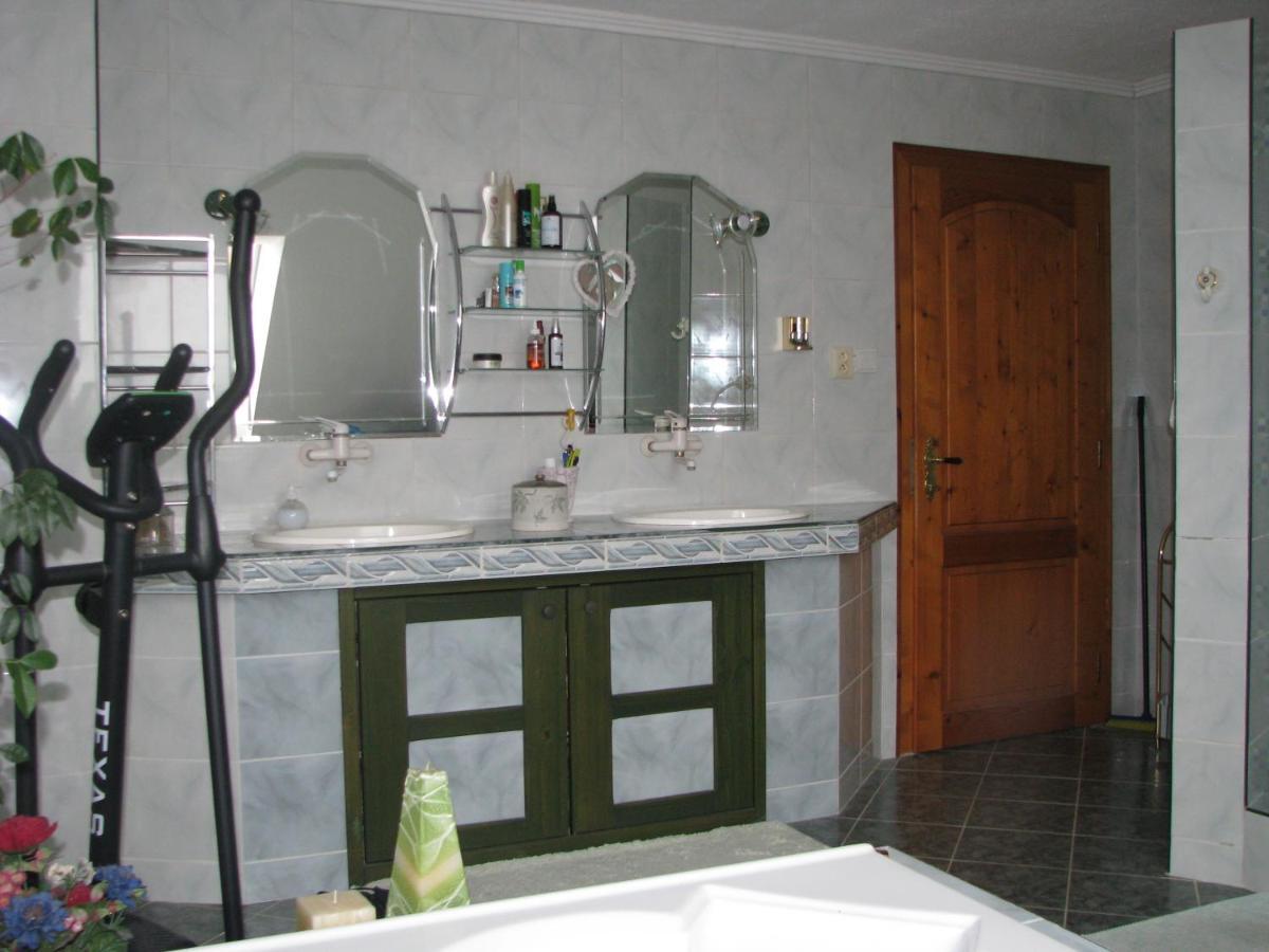 Penzion Piano Apartment Liptovský Mikuláš Екстериор снимка