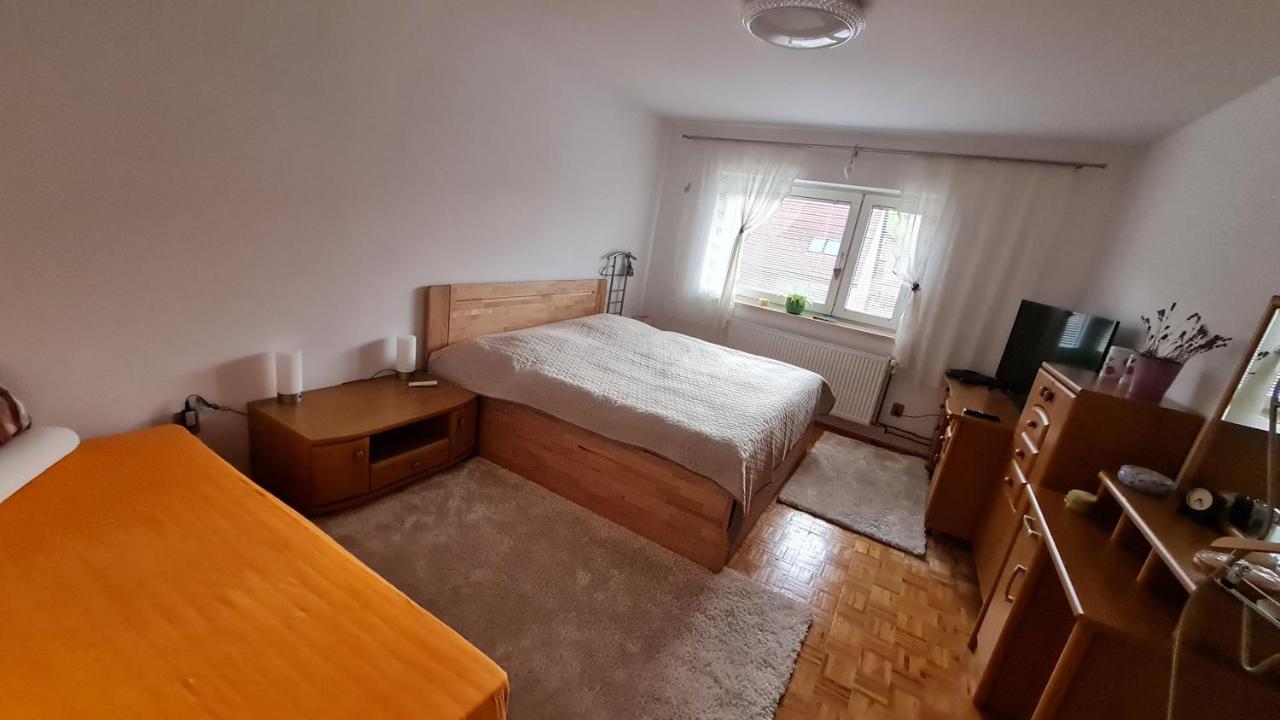 Penzion Piano Apartment Liptovský Mikuláš Екстериор снимка